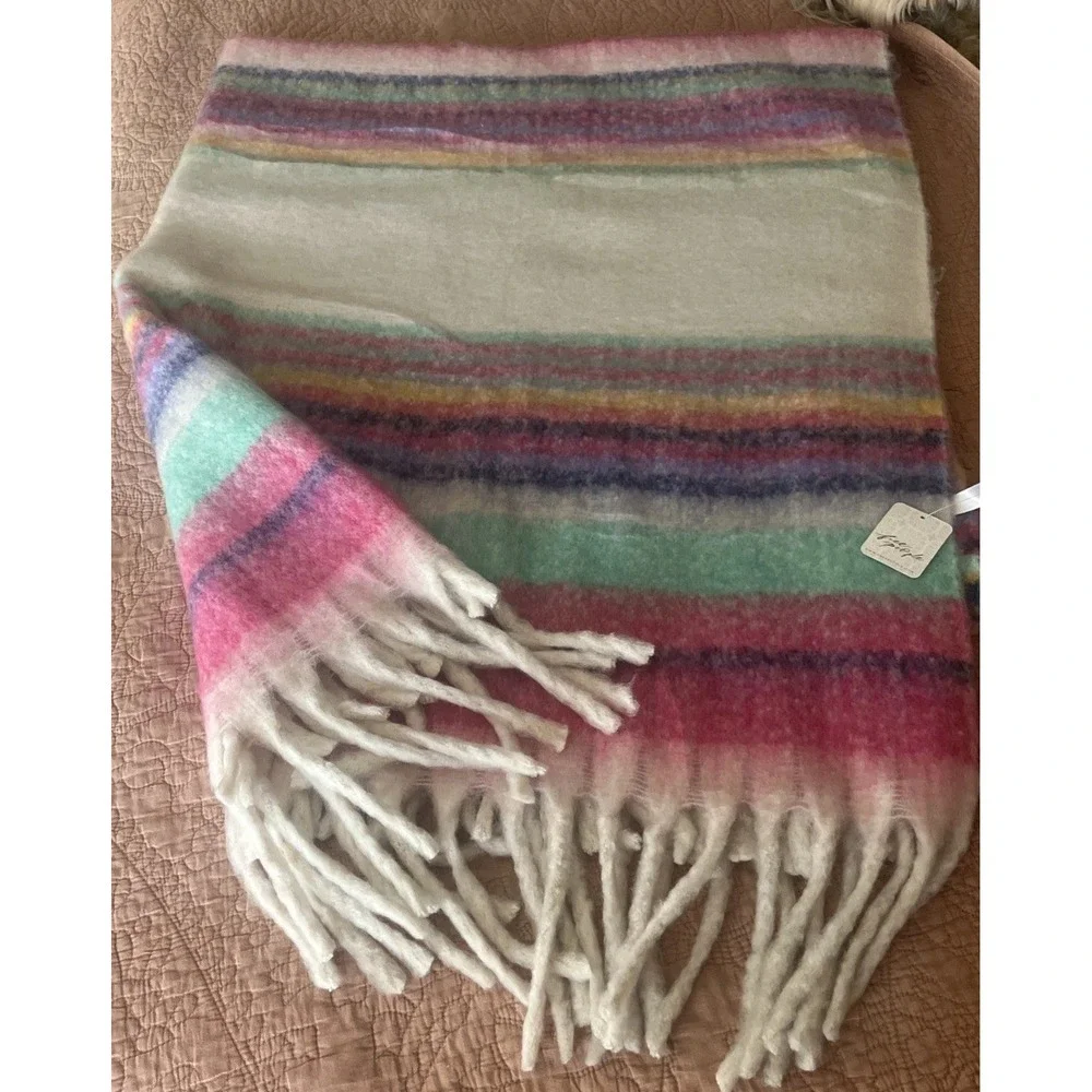 FREE PEOPLE Fringe Throw Cozy Blanket Rainbow Cream Ombre Native Stripe 52